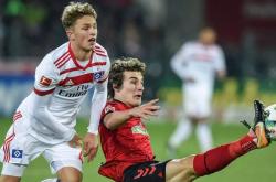 开云官网-包含弗赖堡意外逆转，惊险战胜对手的词条