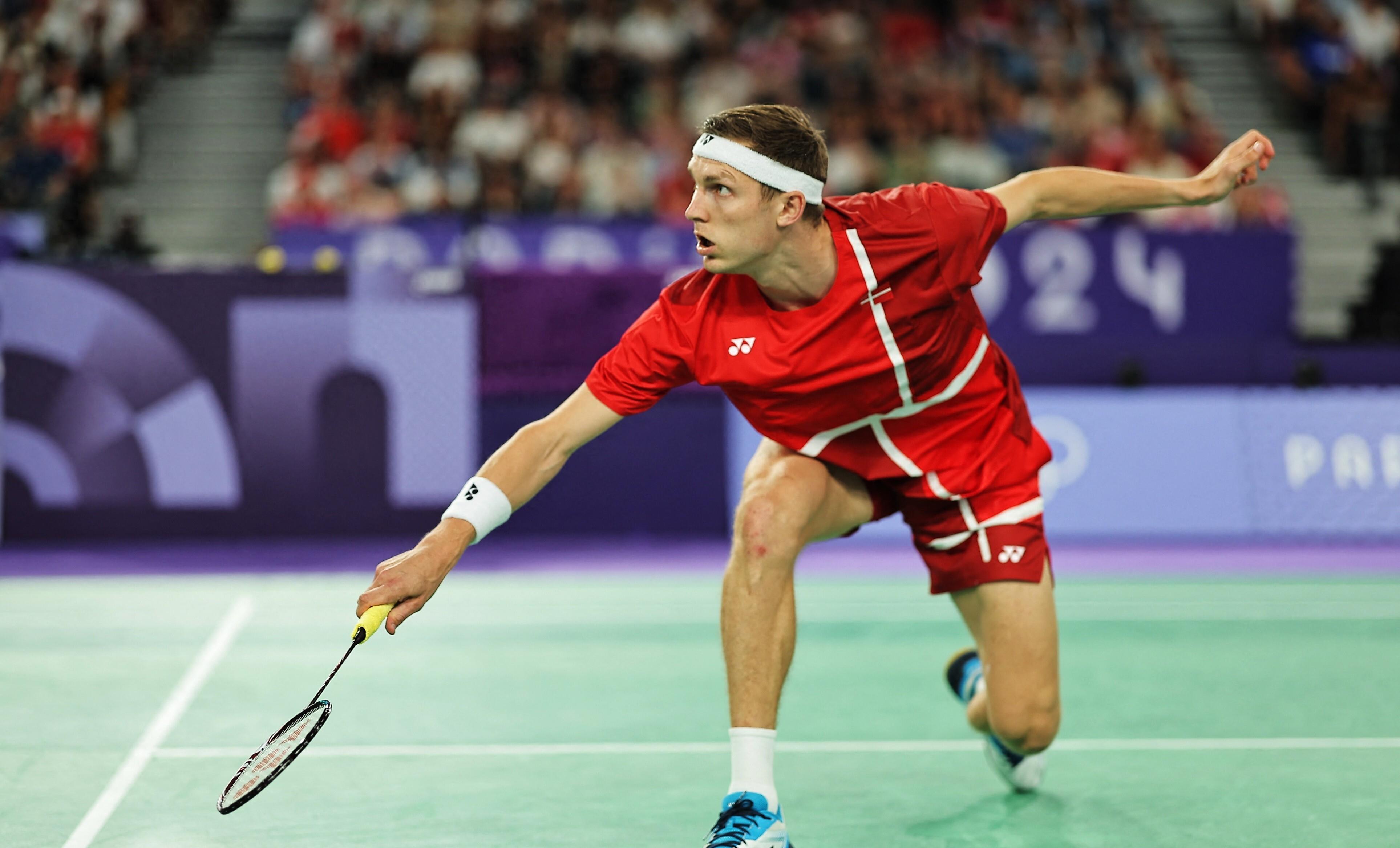 中国羽毛球队轻取英格兰羽毛球队，安赛龙绝境逆转的简单介绍