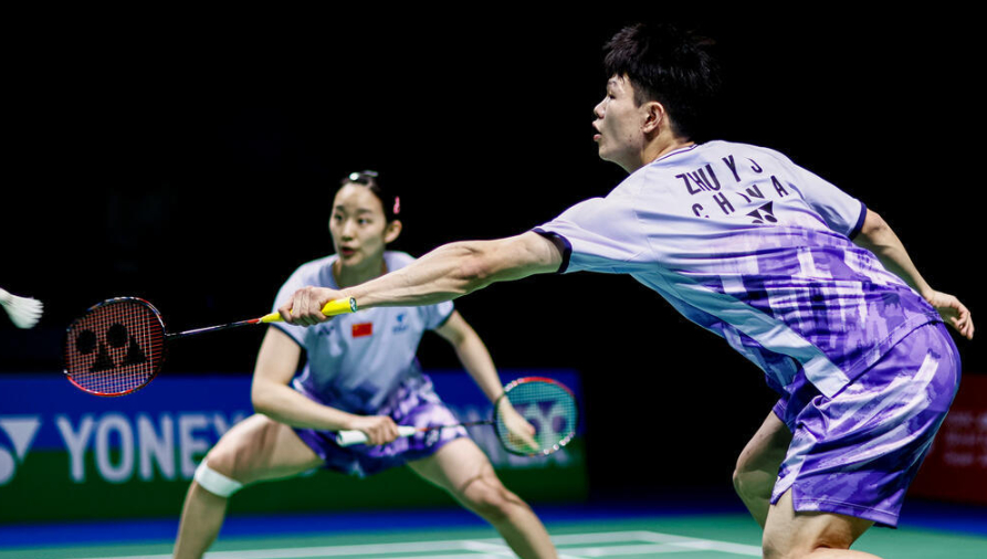 中国羽毛球队轻取英格兰羽毛球队，安赛龙绝境逆转的简单介绍