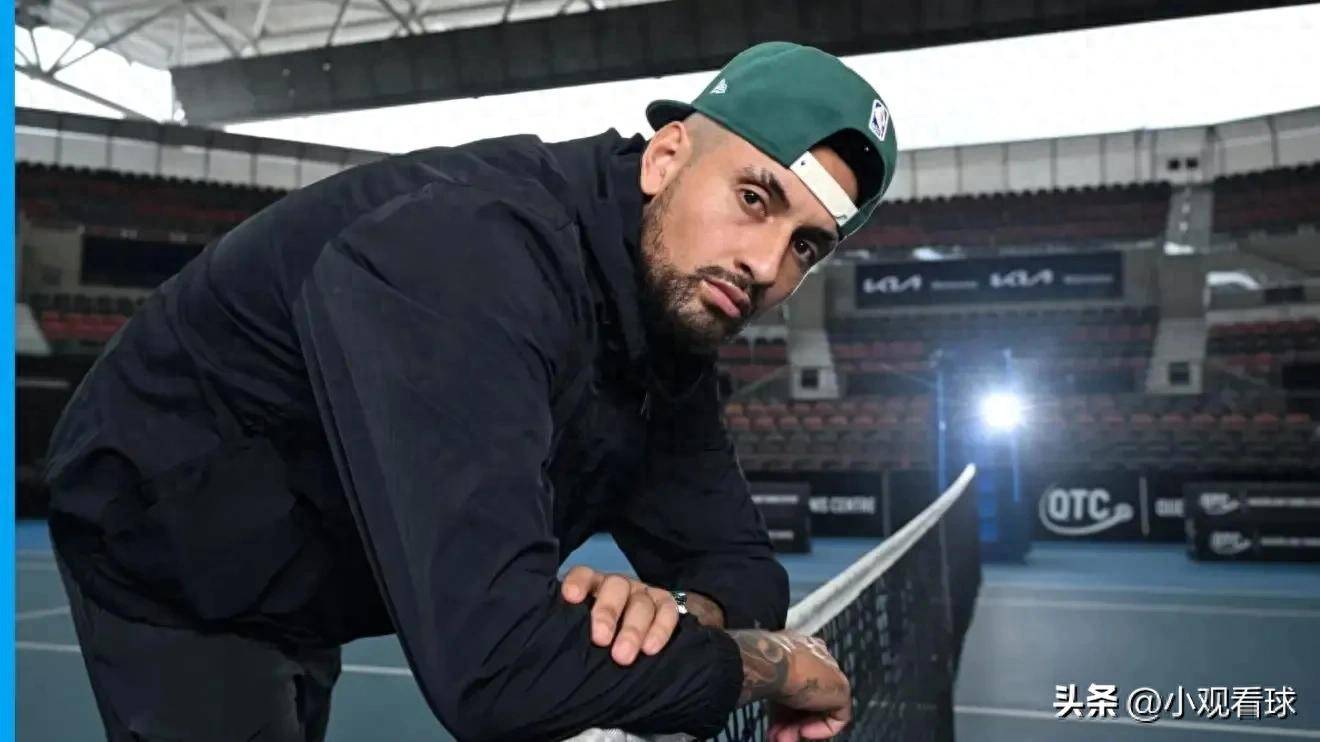 包含意大利网球队横扫西班牙网球队，克耶高斯送出助攻的词条