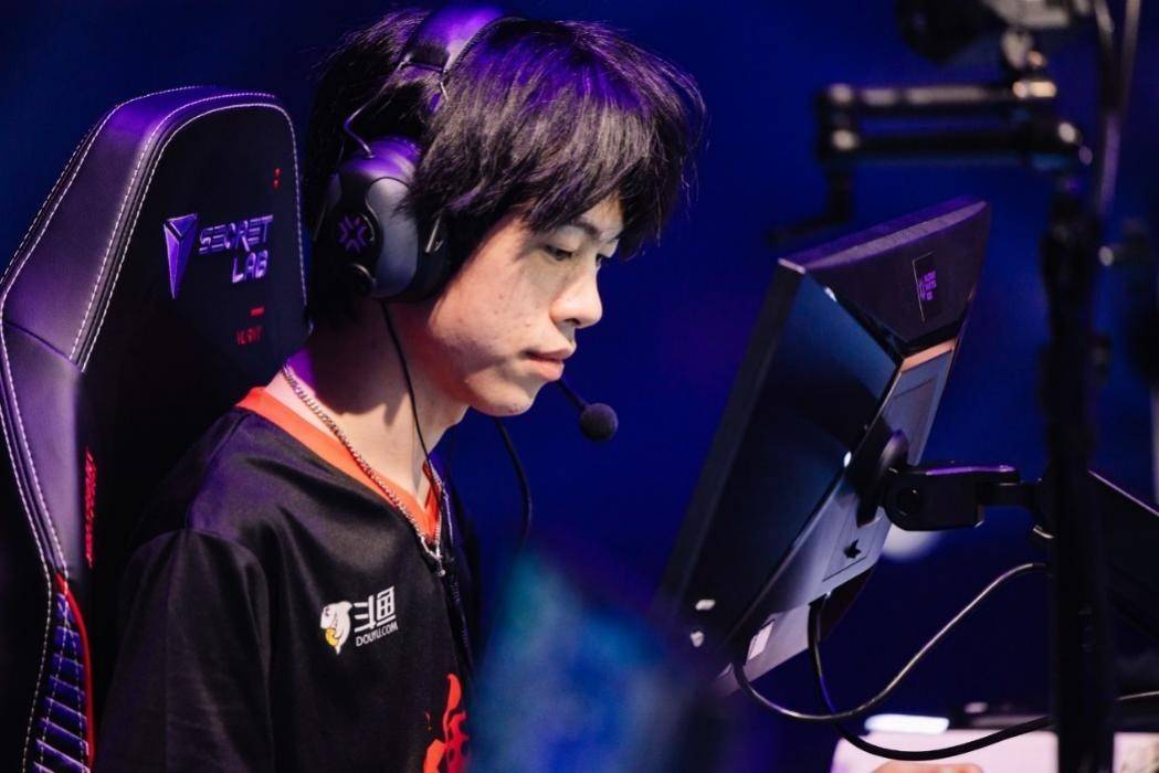 关于FNC鏖战EDG,Rascal制霸全场的信息 关于FNC鏖战EDG,Rascal制霸全场的信息